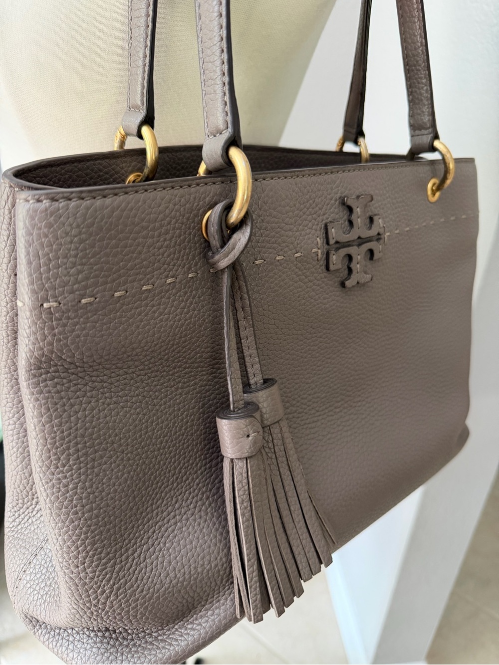 Tory Burch Brown Shoulder Bag with Pebbled Leather and Tassel - Picture 9 of 11